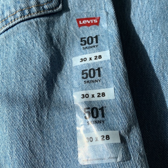 Levi’s 501 Skinny Jeans - Picture 3 of 8